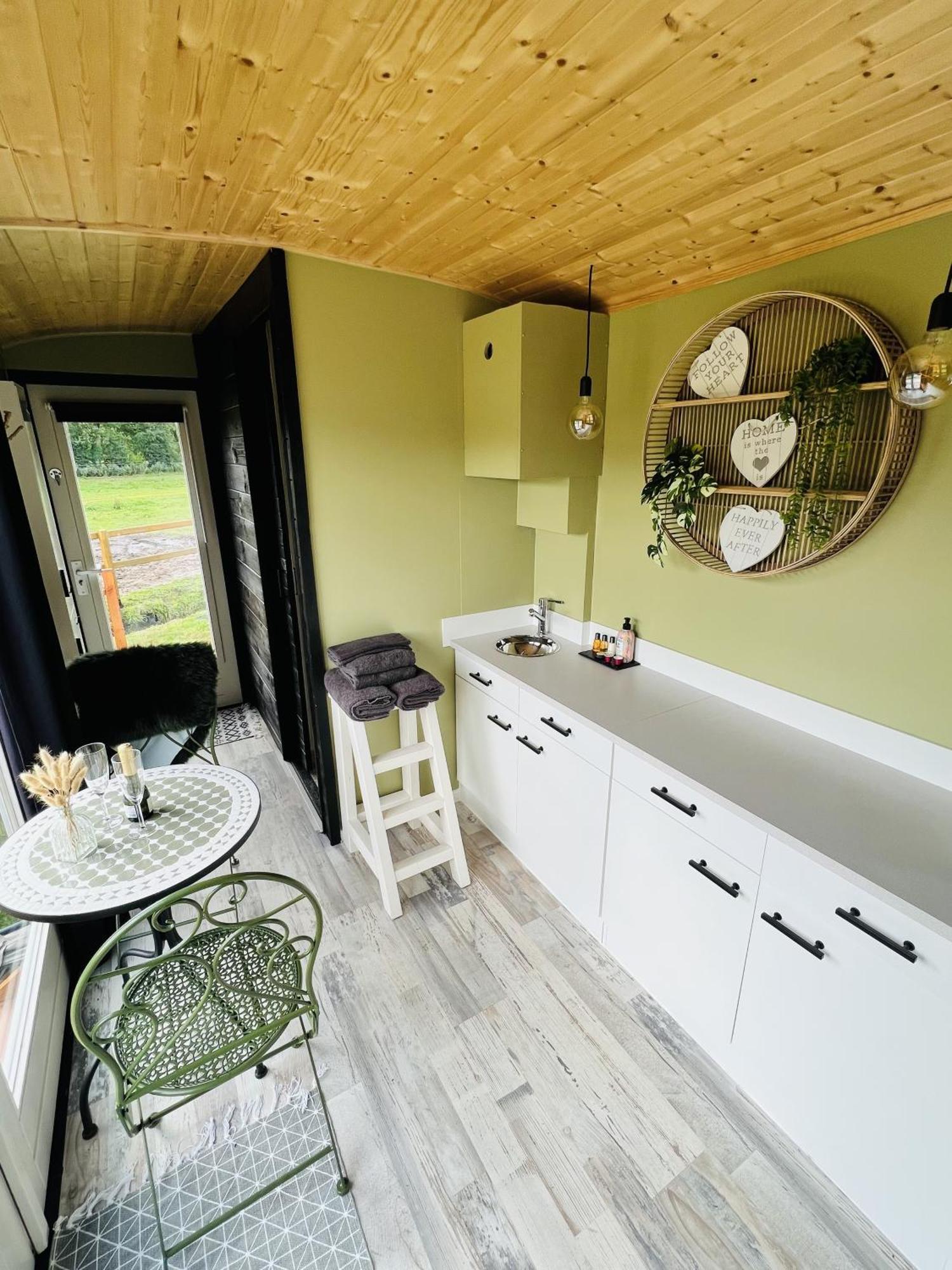 Magnolia Hoeve - Unieke Bestemming Voor Paardenliefhebbers En Bijzondere Overnachtingen In De Natuur Ledeacker 외부 사진
